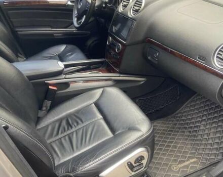 Мерседес ГЛ-класс, объемом двигателя 4.7 л и пробегом 300 тыс. км за 15000 $, фото 16 на Automoto.ua