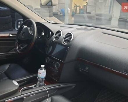 Мерседес ГЛ-класс, объемом двигателя 4.7 л и пробегом 300 тыс. км за 15000 $, фото 4 на Automoto.ua