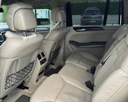 Мерседес ГЛ-Клас, об'ємом двигуна 4.66 л та пробігом 253 тис. км за 18000 $, фото 10 на Automoto.ua