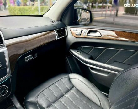 Мерседес ГЛ-класс, объемом двигателя 4.7 л и пробегом 280 тыс. км за 21900 $, фото 27 на Automoto.ua