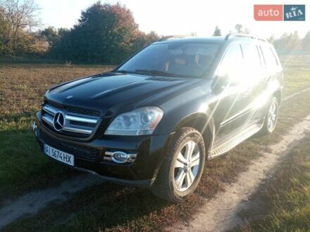Мерседес ГЛ-класс 2007 в Киеве на Automoto.ua Мерседес ГЛ-класс, объемом двигателя 4.7 л и пробегом 341 тыс. км за 11500 $, фото 1 на Automoto.ua
