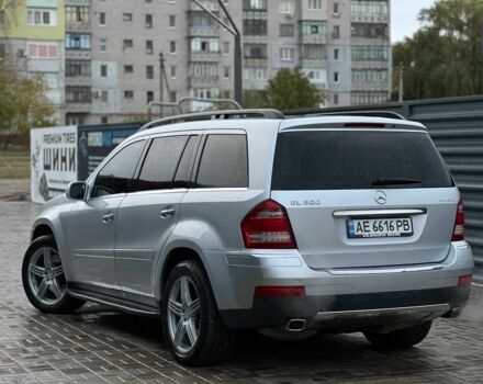 Мерседес ГЛ-класс 2006 в Вольногорске на Automoto.ua Серый Мерседес ГЛ-класс, объемом двигателя 5.5 л и пробегом 300 тыс. км за 13000 $, фото 4 на Automoto.ua