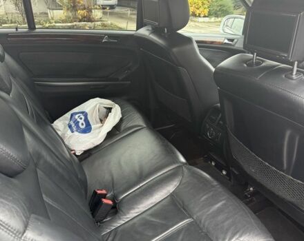 Серый Мерседес ГЛ-класс, объемом двигателя 4 л и пробегом 260 тыс. км за 7300 $, фото 6 на Automoto.ua