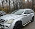 Серый Мерседес ГЛ-класс, объемом двигателя 4 л и пробегом 260 тыс. км за 7300 $, фото 1 на Automoto.ua