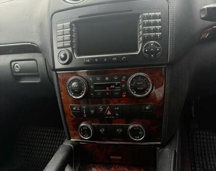 Серый Мерседес ГЛ-класс, объемом двигателя 4 л и пробегом 260 тыс. км за 7300 $, фото 7 на Automoto.ua