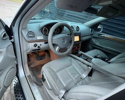 Мерседес ГЛ-класс 2006 в Вольногорске на Automoto.ua Серый Мерседес ГЛ-класс, объемом двигателя 5.5 л и пробегом 300 тыс. км за 13000 $, фото 9 на Automoto.ua