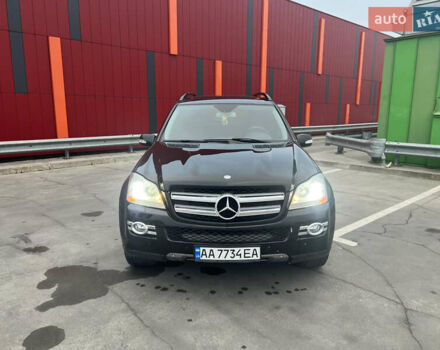 Серый Мерседес ГЛ-класс, объемом двигателя 2.99 л и пробегом 646 тыс. км за 9999 $, фото 1 на Automoto.ua