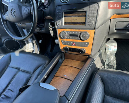 Серый Мерседес ГЛ-класс, объемом двигателя 5.46 л и пробегом 288 тыс. км за 13000 $, фото 14 на Automoto.ua