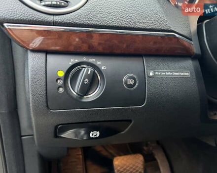 Серый Мерседес ГЛ-класс, объемом двигателя 2.99 л и пробегом 646 тыс. км за 9999 $, фото 23 на Automoto.ua