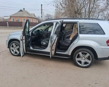 Серый Мерседес ГЛ-класс, объемом двигателя 4 л и пробегом 320 тыс. км за 9830 $, фото 12 на Automoto.ua