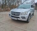 Серый Мерседес ГЛ-класс, объемом двигателя 4 л и пробегом 320 тыс. км за 9050 $, фото 1 на Automoto.ua