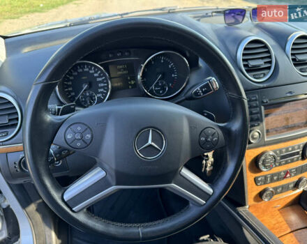 Серый Мерседес ГЛ-класс, объемом двигателя 5.46 л и пробегом 288 тыс. км за 13000 $, фото 20 на Automoto.ua