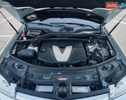 Серый Мерседес ГЛ-класс, объемом двигателя 2.99 л и пробегом 186 тыс. км за 15999 $, фото 20 на Automoto.ua