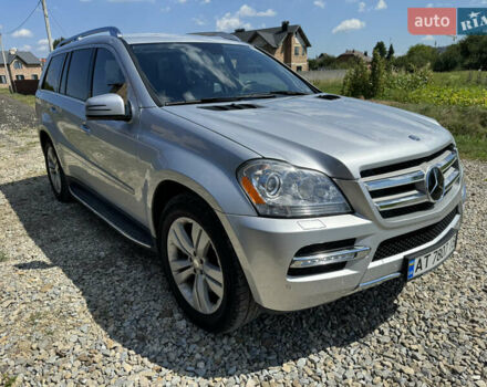 Серый Мерседес ГЛ-класс, объемом двигателя 5.46 л и пробегом 288 тыс. км за 13000 $, фото 4 на Automoto.ua