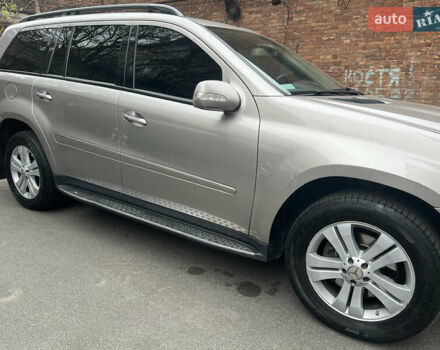 Сірий Мерседес ГЛ-Клас, об'ємом двигуна 4.67 л та пробігом 290 тис. км за 11500 $, фото 10 на Automoto.ua