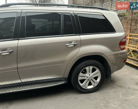 Сірий Мерседес ГЛ-Клас, об'ємом двигуна 4.67 л та пробігом 290 тис. км за 11500 $, фото 5 на Automoto.ua