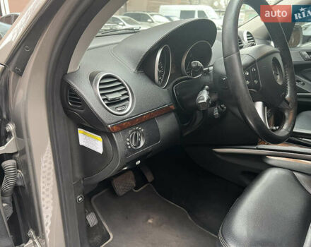 Сірий Мерседес ГЛ-Клас, об'ємом двигуна 4.67 л та пробігом 290 тис. км за 11500 $, фото 25 на Automoto.ua