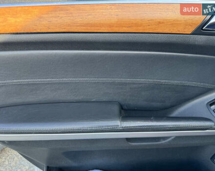 Серый Мерседес ГЛ-класс, объемом двигателя 5.46 л и пробегом 288 тыс. км за 13000 $, фото 24 на Automoto.ua