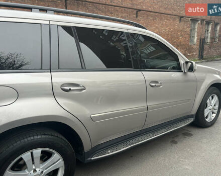 Сірий Мерседес ГЛ-Клас, об'ємом двигуна 4.67 л та пробігом 290 тис. км за 11500 $, фото 9 на Automoto.ua