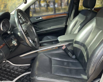 Мерседес ГЛ-класс 2007 в Умани на Automoto.ua Серый Мерседес ГЛ-класс, объемом двигателя 3 л и пробегом 312 тыс. км за 13500 $, фото 13 на Automoto.ua