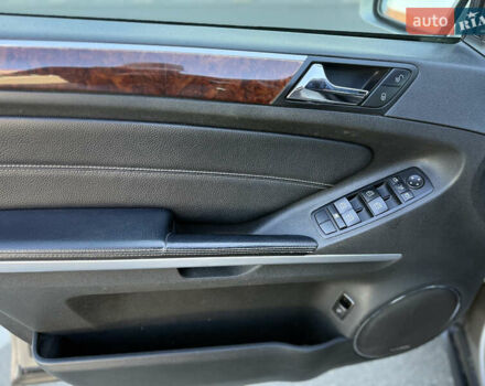 Серый Мерседес ГЛ-класс, объемом двигателя 4.66 л и пробегом 248 тыс. км за 8999 $, фото 28 на Automoto.ua