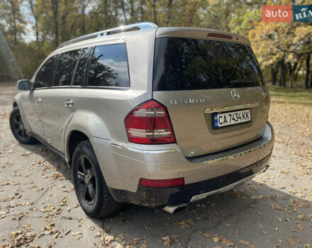 Мерседес ГЛ-класс 2007 в Умани на Automoto.ua Серый Мерседес ГЛ-класс, объемом двигателя 3 л и пробегом 312 тыс. км за 13500 $, фото 6 на Automoto.ua