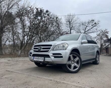 Серый Мерседес ГЛ-класс, объемом двигателя 4 л и пробегом 320 тыс. км за 9830 $, фото 8 на Automoto.ua