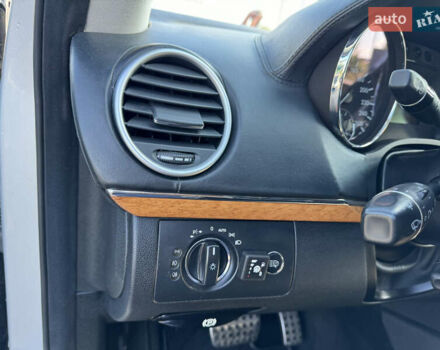 Серый Мерседес ГЛ-класс, объемом двигателя 5.46 л и пробегом 288 тыс. км за 13000 $, фото 22 на Automoto.ua