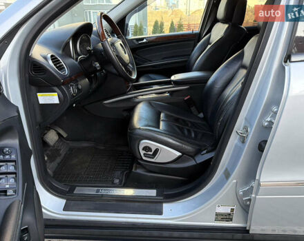 Сірий Мерседес ГЛ-Клас, об'ємом двигуна 5.46 л та пробігом 270 тис. км за 11300 $, фото 22 на Automoto.ua