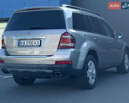 Серый Мерседес ГЛ-класс, объемом двигателя 4.66 л и пробегом 248 тыс. км за 9999 $, фото 14 на Automoto.ua