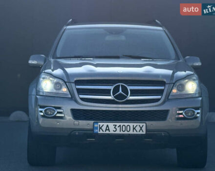 Серый Мерседес ГЛ-класс, объемом двигателя 4.66 л и пробегом 248 тыс. км за 9999 $, фото 3 на Automoto.ua