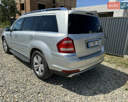 Серый Мерседес ГЛ-класс, объемом двигателя 5.46 л и пробегом 288 тыс. км за 13000 $, фото 9 на Automoto.ua
