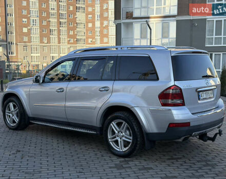 Сірий Мерседес ГЛ-Клас, об'ємом двигуна 5.46 л та пробігом 270 тис. км за 11300 $, фото 13 на Automoto.ua