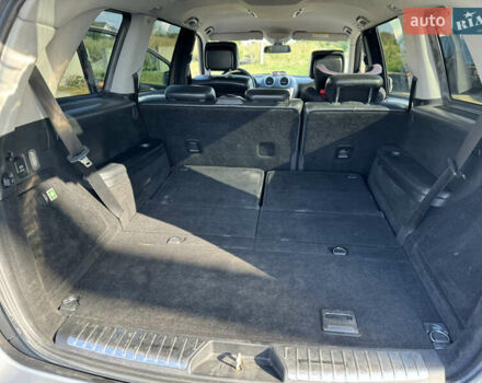 Серый Мерседес ГЛ-класс, объемом двигателя 5.46 л и пробегом 288 тыс. км за 13000 $, фото 30 на Automoto.ua