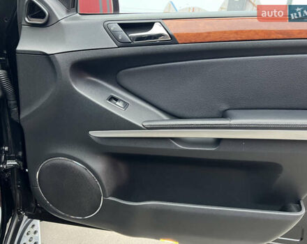 Серый Мерседес ГЛ-класс, объемом двигателя 2.99 л и пробегом 646 тыс. км за 9999 $, фото 28 на Automoto.ua