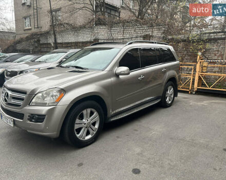 Сірий Мерседес ГЛ-Клас, об'ємом двигуна 4.67 л та пробігом 290 тис. км за 11500 $, фото 3 на Automoto.ua