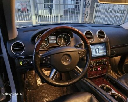 Сірий Мерседес ГЛ-Клас, об'ємом двигуна 5.5 л та пробігом 270 тис. км за 13200 $, фото 10 на Automoto.ua