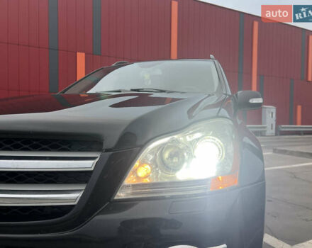 Серый Мерседес ГЛ-класс, объемом двигателя 2.99 л и пробегом 646 тыс. км за 9999 $, фото 4 на Automoto.ua