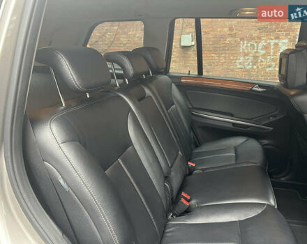 Сірий Мерседес ГЛ-Клас, об'ємом двигуна 4.67 л та пробігом 290 тис. км за 11500 $, фото 16 на Automoto.ua