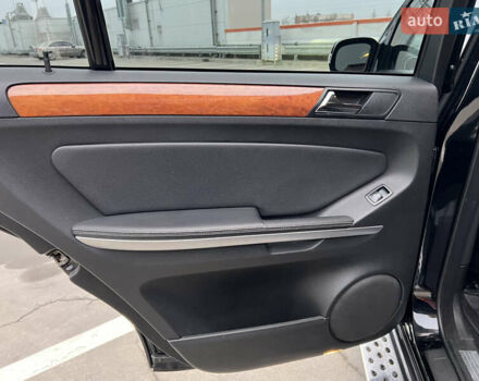 Серый Мерседес ГЛ-класс, объемом двигателя 2.99 л и пробегом 646 тыс. км за 9999 $, фото 39 на Automoto.ua