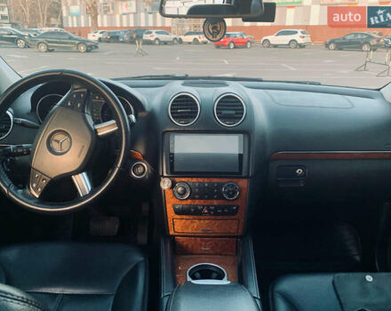 Серый Мерседес ГЛ-класс, объемом двигателя 2.99 л и пробегом 186 тыс. км за 15999 $, фото 9 на Automoto.ua