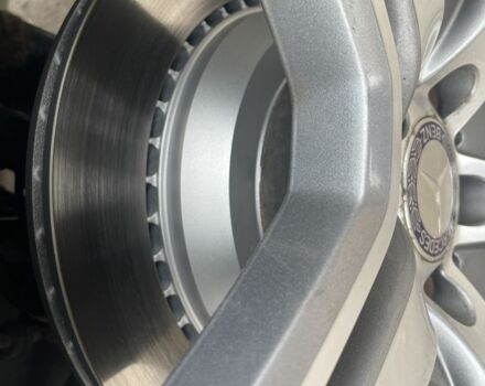 Серый Мерседес ГЛ-класс, объемом двигателя 4 л и пробегом 320 тыс. км за 9830 $, фото 19 на Automoto.ua