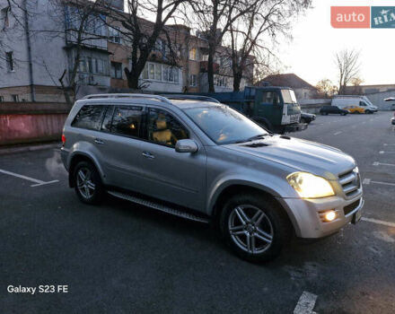 Сірий Мерседес ГЛ-Клас, об'ємом двигуна 5.46 л та пробігом 270 тис. км за 13200 $, фото 3 на Automoto.ua