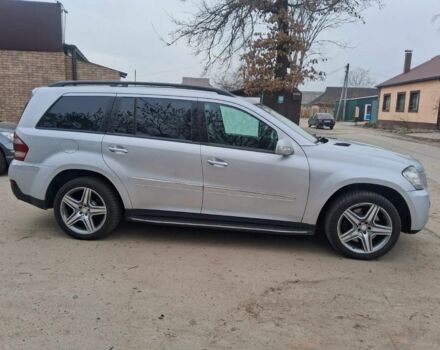 Серый Мерседес ГЛ-класс, объемом двигателя 4 л и пробегом 320 тыс. км за 9830 $, фото 3 на Automoto.ua