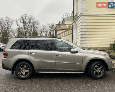 Серый Мерседес ГЛ-класс, объемом двигателя 2.99 л и пробегом 330 тыс. км за 15000 $, фото 3 на Automoto.ua