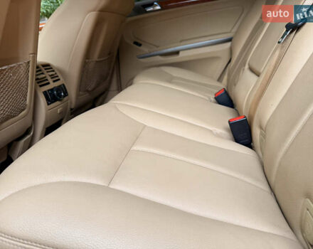 Сірий Мерседес ГЛ-Клас, об'ємом двигуна 4.66 л та пробігом 150 тис. км за 17500 $, фото 101 на Automoto.ua