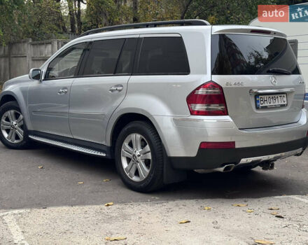 Мерседес ГЛ-класс 2008 в Одессе на Automoto.ua Серый Мерседес ГЛ-класс, объемом двигателя 4.66 л и пробегом 186 тыс. км за 13999 $, фото 4 на Automoto.ua