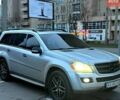 Серый Мерседес ГЛ-класс, объемом двигателя 3 л и пробегом 300 тыс. км за 15000 $, фото 1 на Automoto.ua
