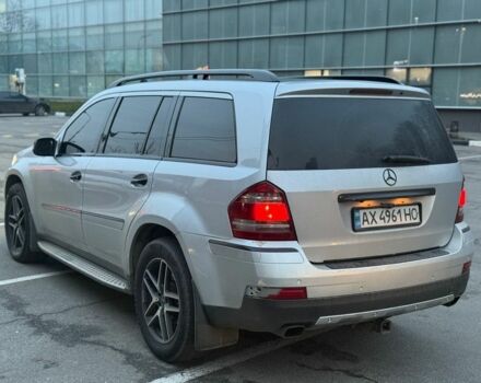 Серый Мерседес ГЛ-класс, объемом двигателя 3 л и пробегом 304 тыс. км за 15000 $, фото 2 на Automoto.ua
