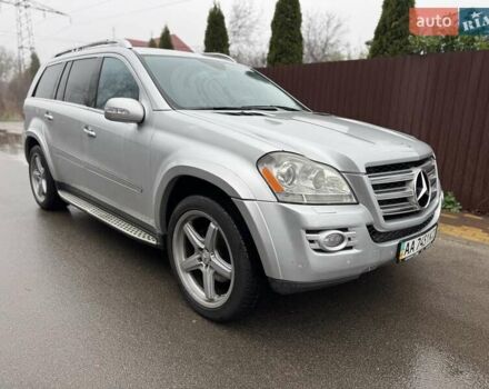 Серый Мерседес ГЛ-класс, объемом двигателя 5.46 л и пробегом 137 тыс. км за 15000 $, фото 5 на Automoto.ua
